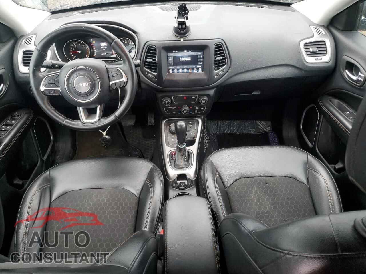 JEEP COMPASS 2018 - 3C4NJDBB4JT326249