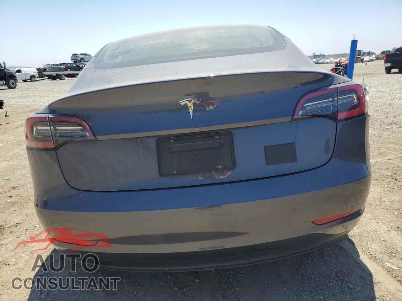 TESLA MODEL 3 2023 - 5YJ3E1EA9PF706157