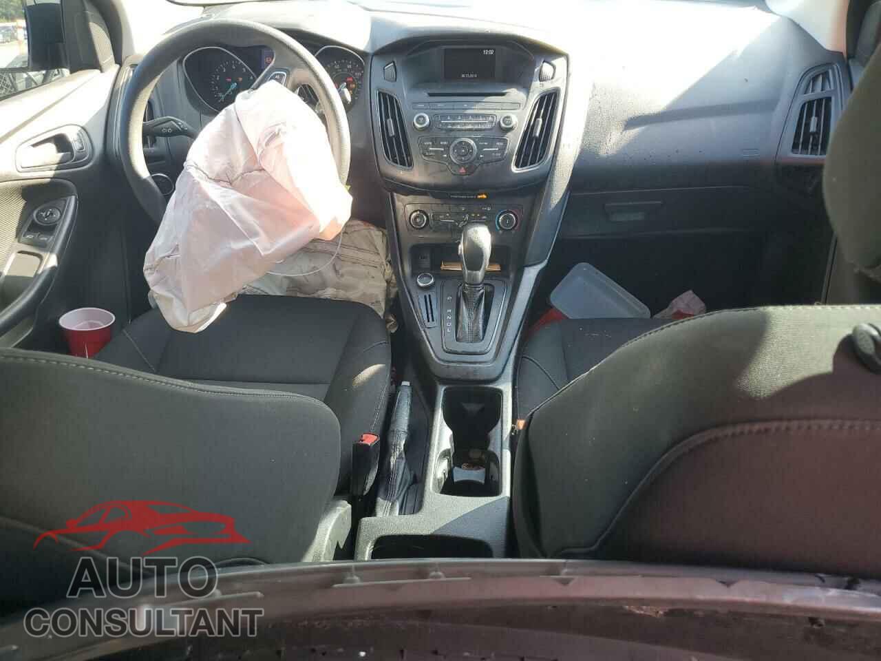 FORD FOCUS 2016 - 1FADP3E27GL350345