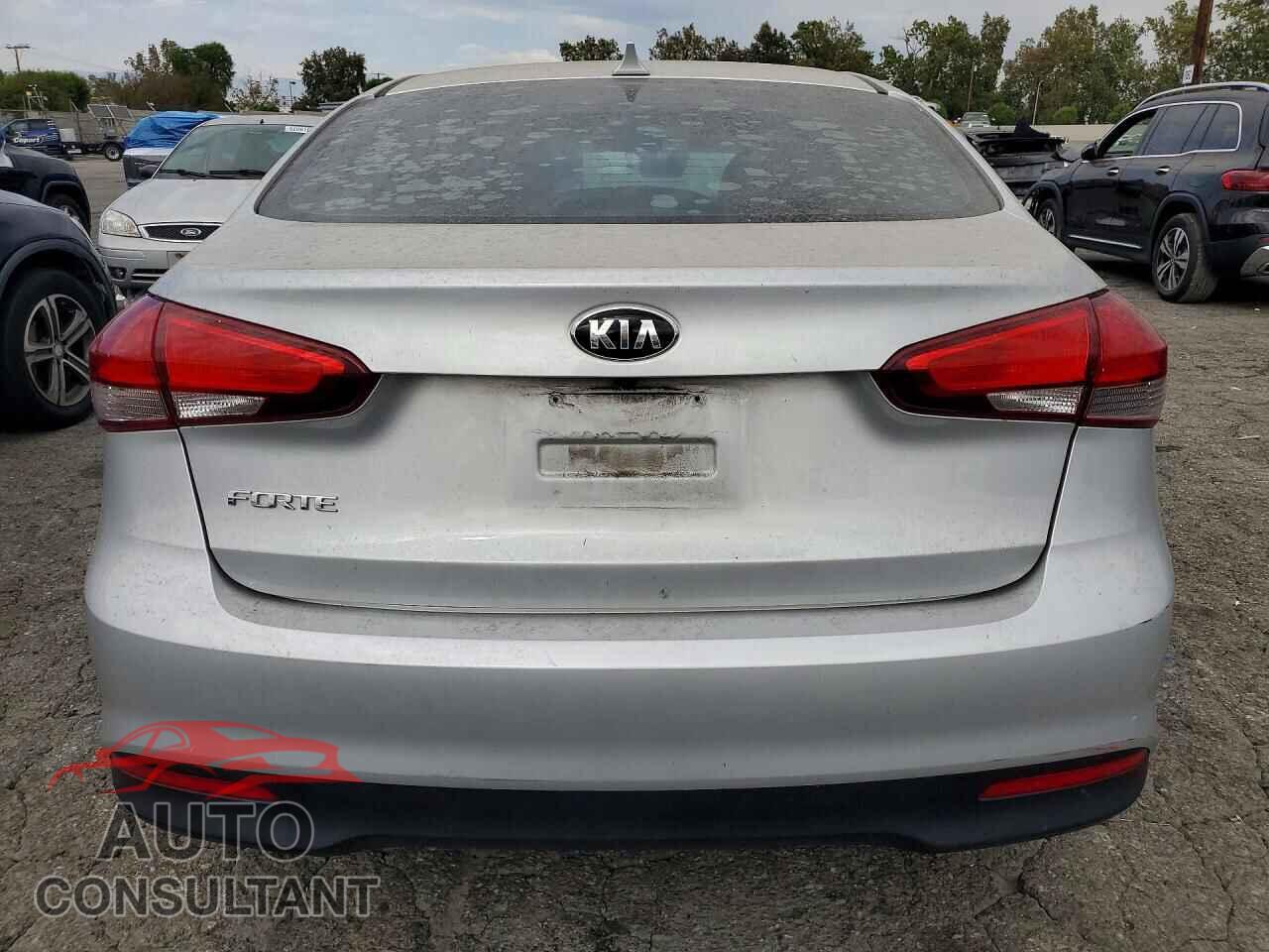 KIA FORTE 2017 - 3KPFL4A70HE098731