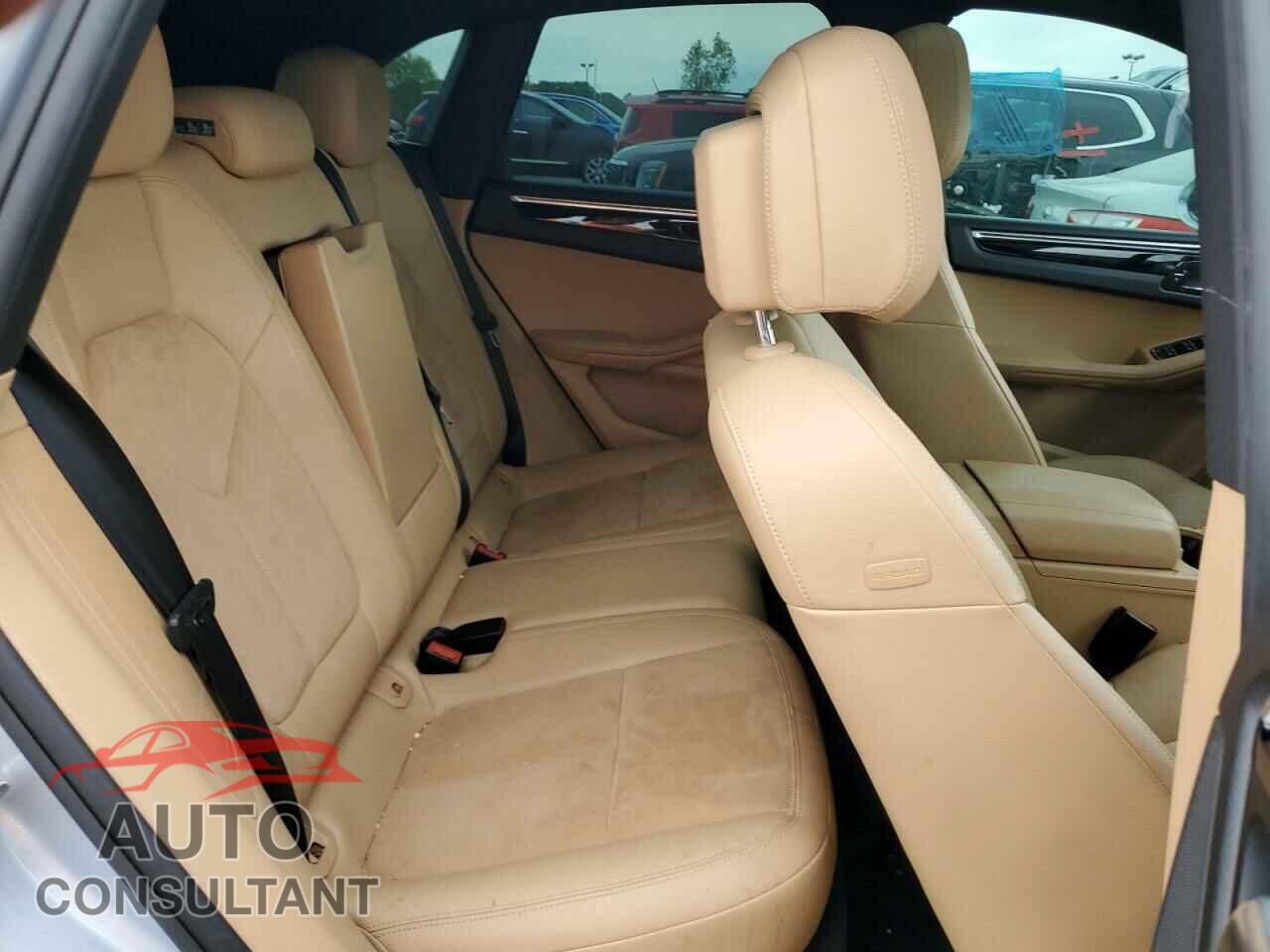PORSCHE MACAN 2017 - WP1AA2A51HLB04903