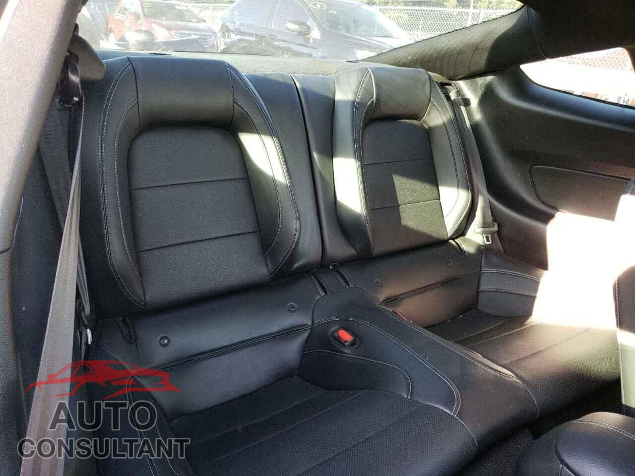 FORD MUSTANG 2021 - 1FA6P8CF2M5118960