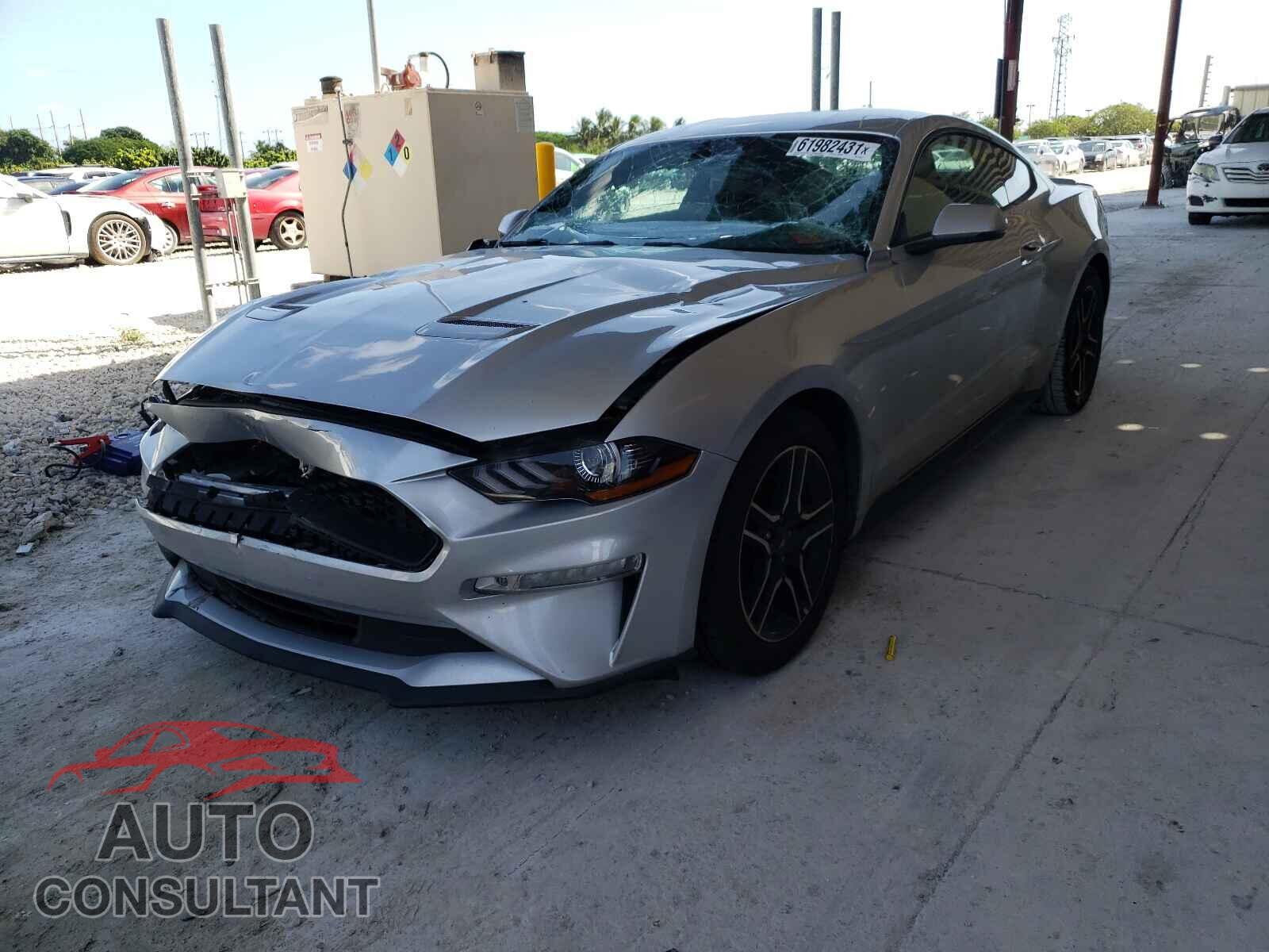 FORD MUSTANG 2018 - 1FA6P8TH2J5115683