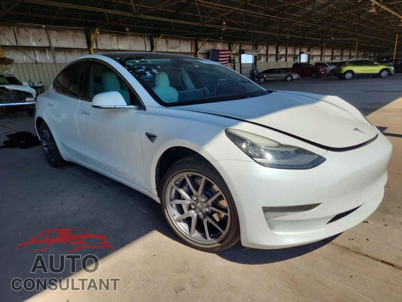 TESLA MODEL 3 2018 - 5YJ3E1EB3JF096739
