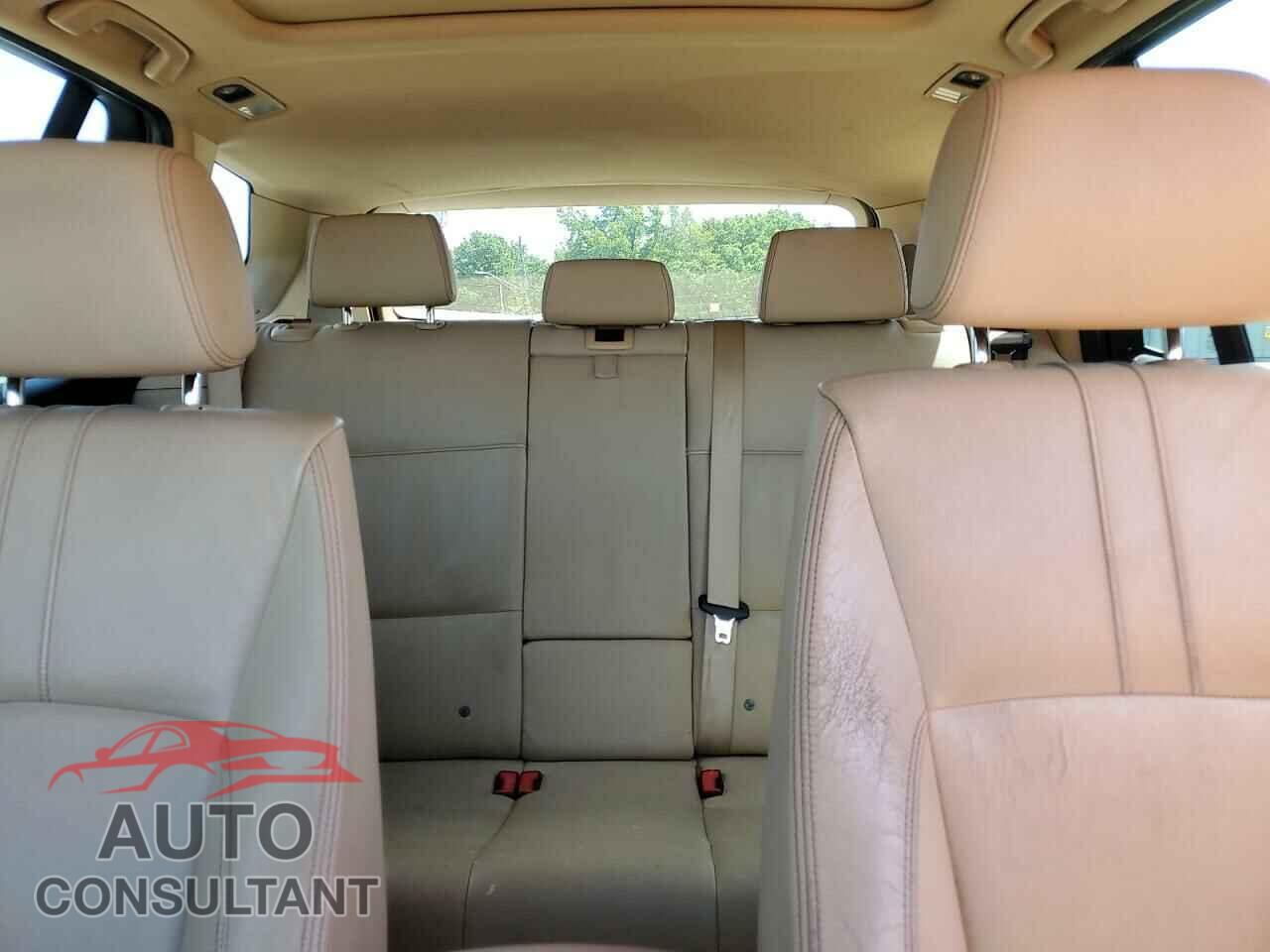 BMW X3 2011 - 5UXWX7C54BL733349