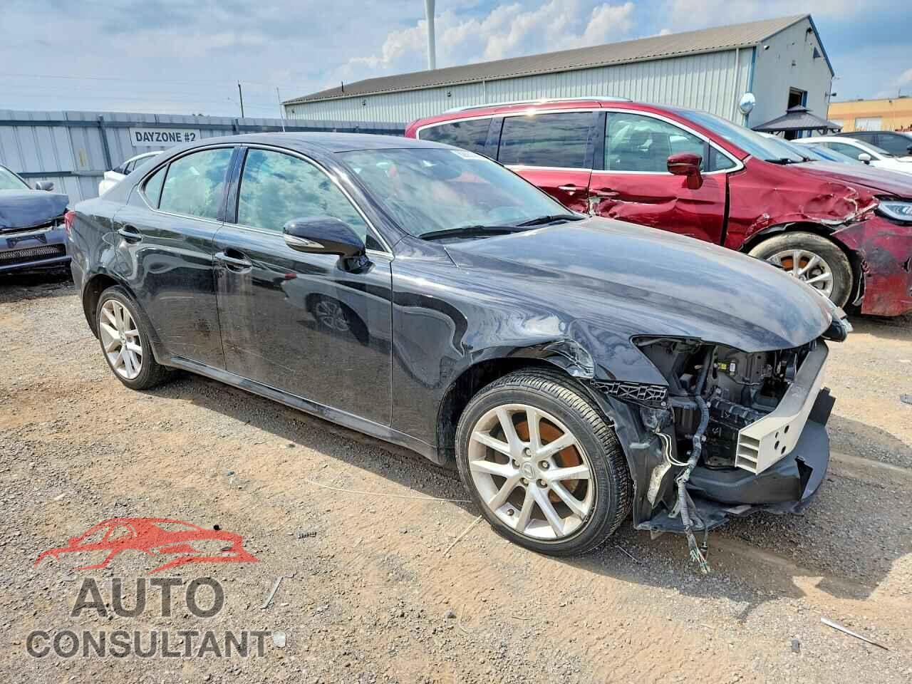 LEXUS IS 2011 - JTHCF5C29B5051457