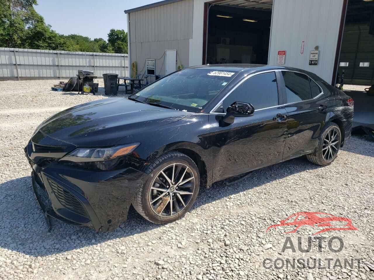 TOYOTA CAMRY 2021 - 4T1G11AK6MU442910