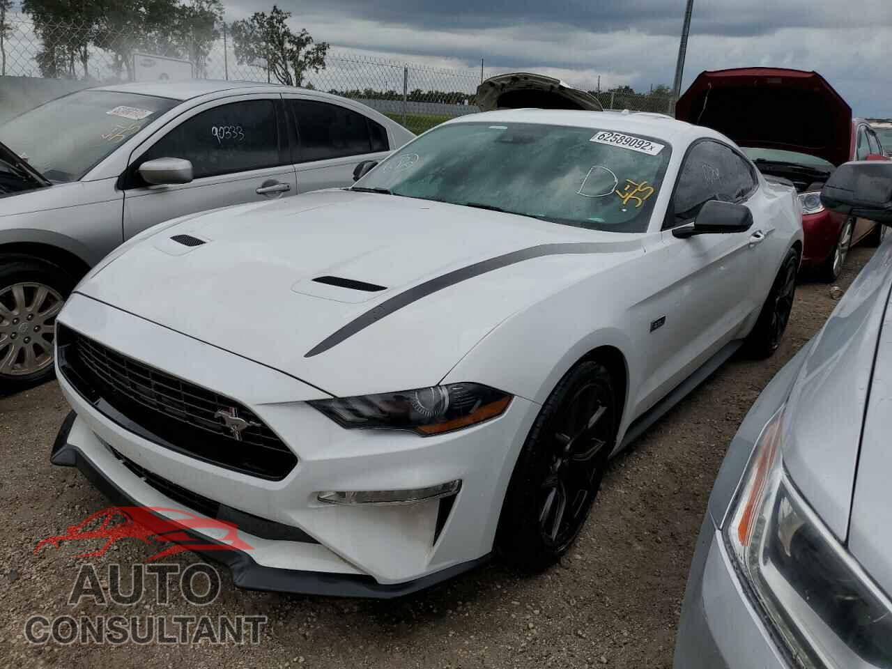 FORD MUSTANG 2020 - 1FA6P8TD5L5175084