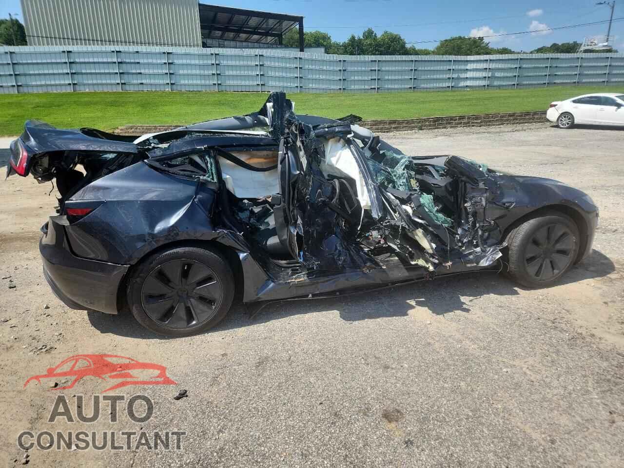 TESLA MODEL 3 2025 - 5YJ3E1EB6SF884724