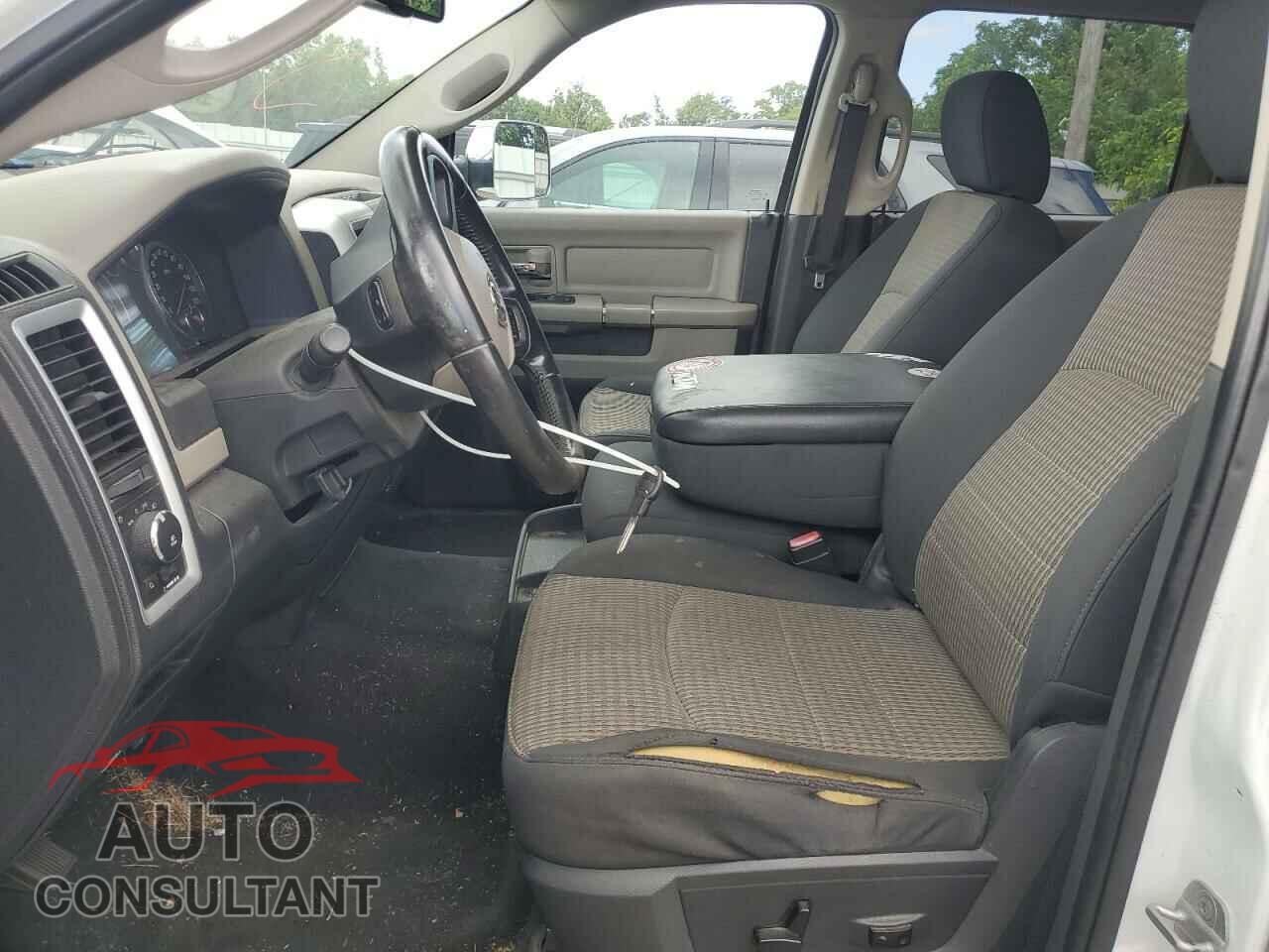 DODGE RAM 1500 2012 - 1C6RD7LT4CS176561