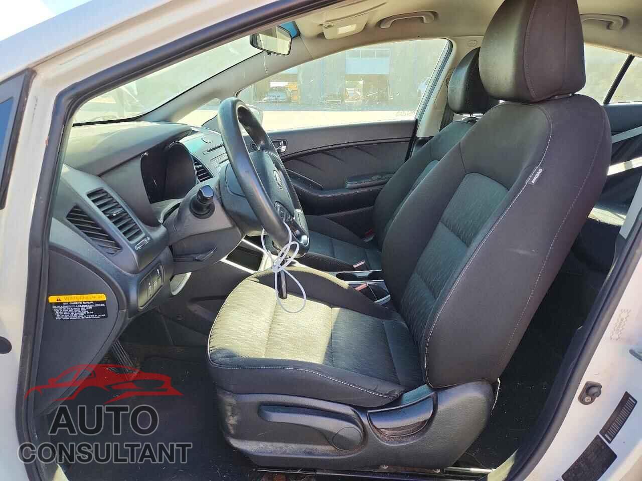 KIA FORTE 2016 - KNAFK4A60G5607217
