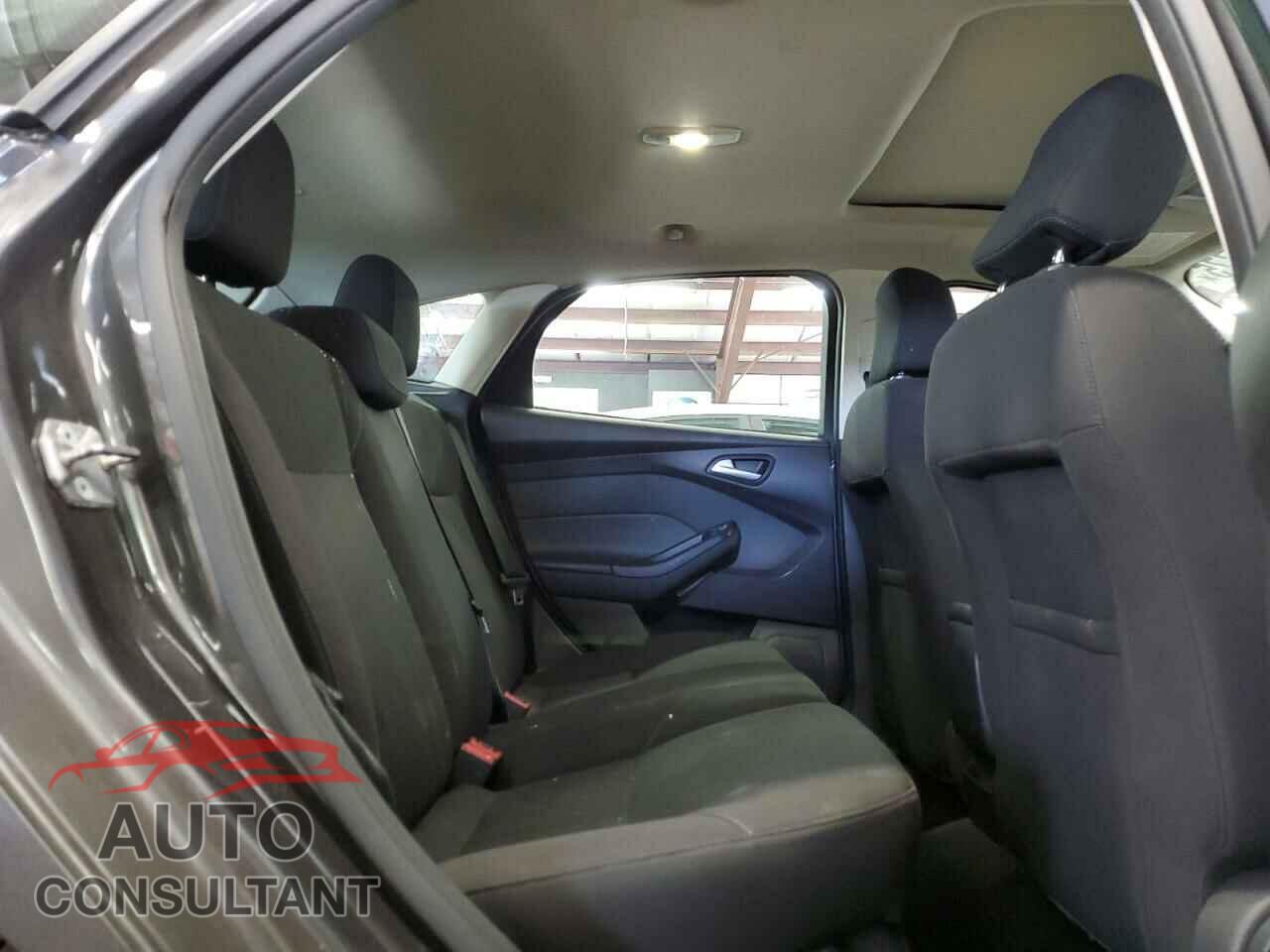 FORD FOCUS 2016 - 1FADP3K23GL213312