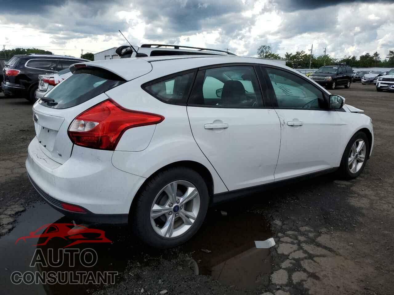 FORD FOCUS 2013 - 1FADP3K23DL239856