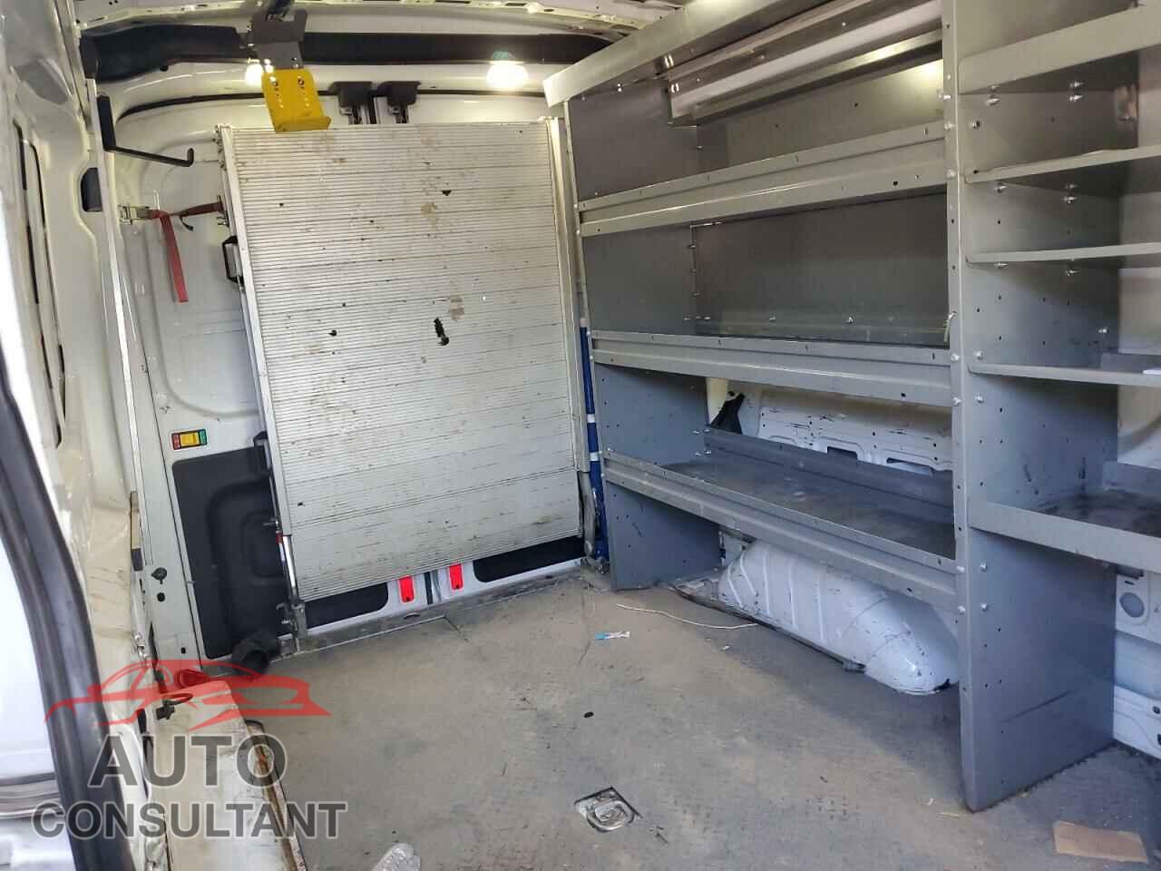 FORD TRANSIT 2018 - 1FTBW2CM1JKA13959