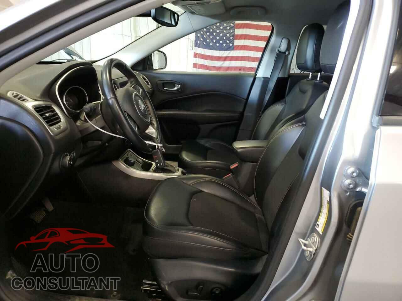 JEEP COMPASS 2018 - 3C4NJDBB3JT333189