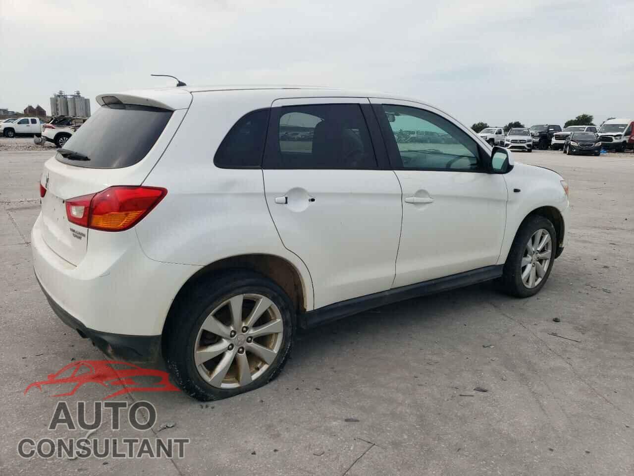 MITSUBISHI OUTLANDER 2015 - 4A4AP3AU2FE046954