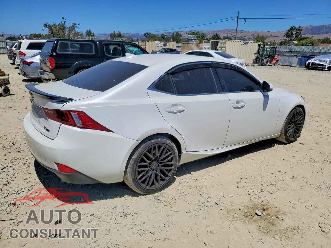 LEXUS IS 2015 - JTHBF1D22F5049865