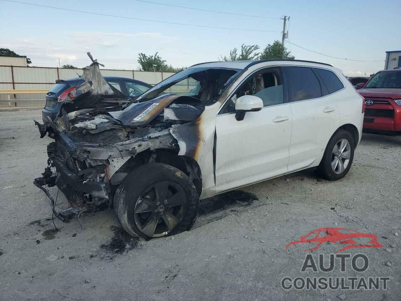 VOLVO XC60 B5 MO 2022 - YV4L12RK9N1019901