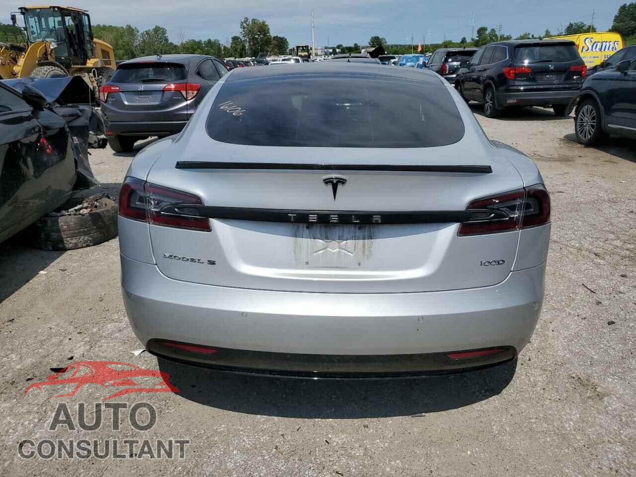 TESLA MODEL S 2017 - 5YJSA1E23HF198849