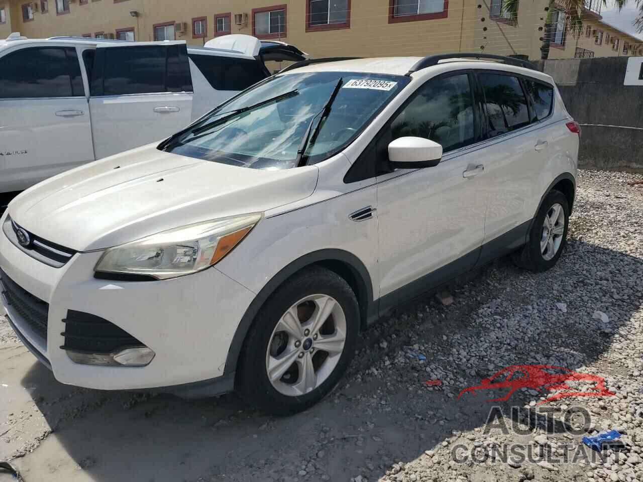 FORD ESCAPE 2016 - 1FMCU0GX3GUC10627