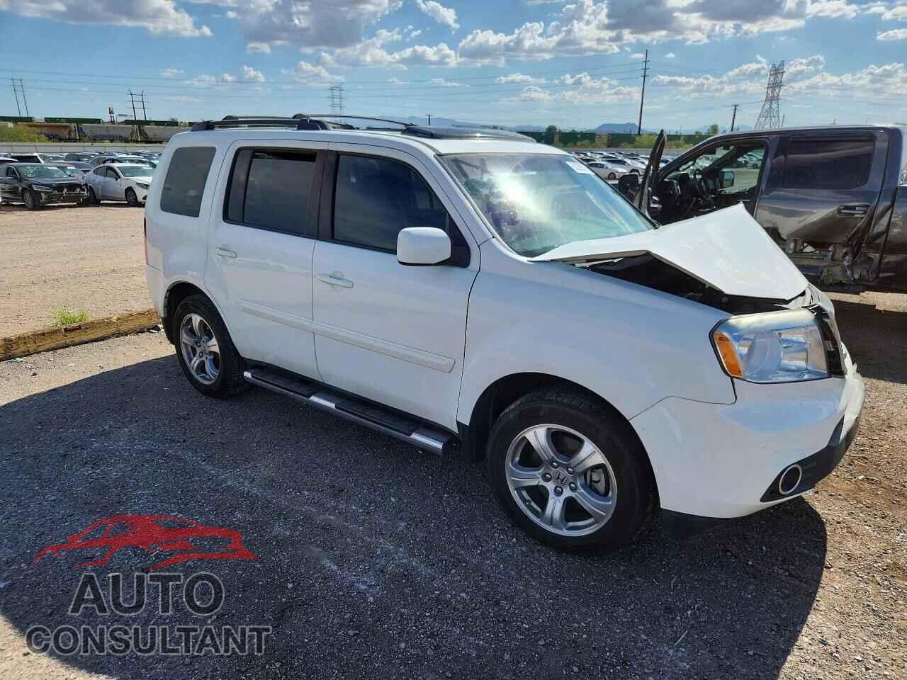 HONDA PILOT 2015 - 5FNYF3H50FB014283