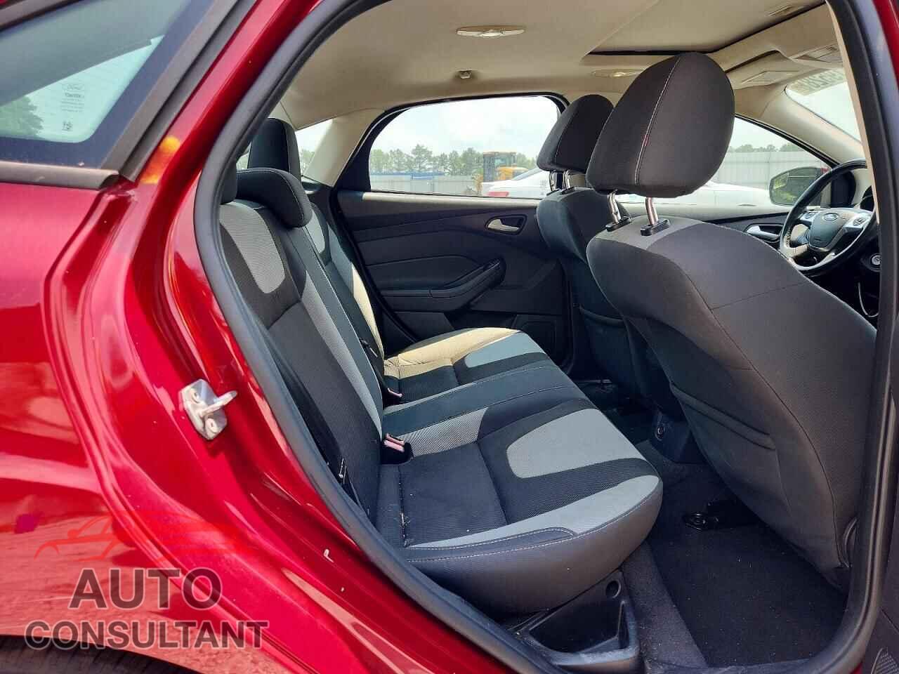 FORD FOCUS 2014 - 1FADP3F21EL308765