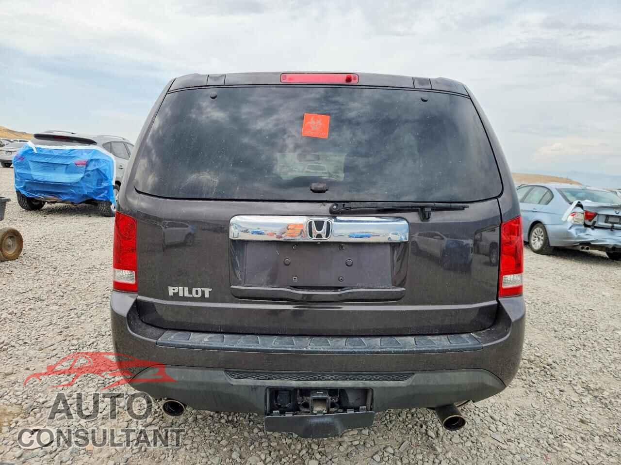 HONDA PILOT 2015 - 5FNYF4H59FB023652