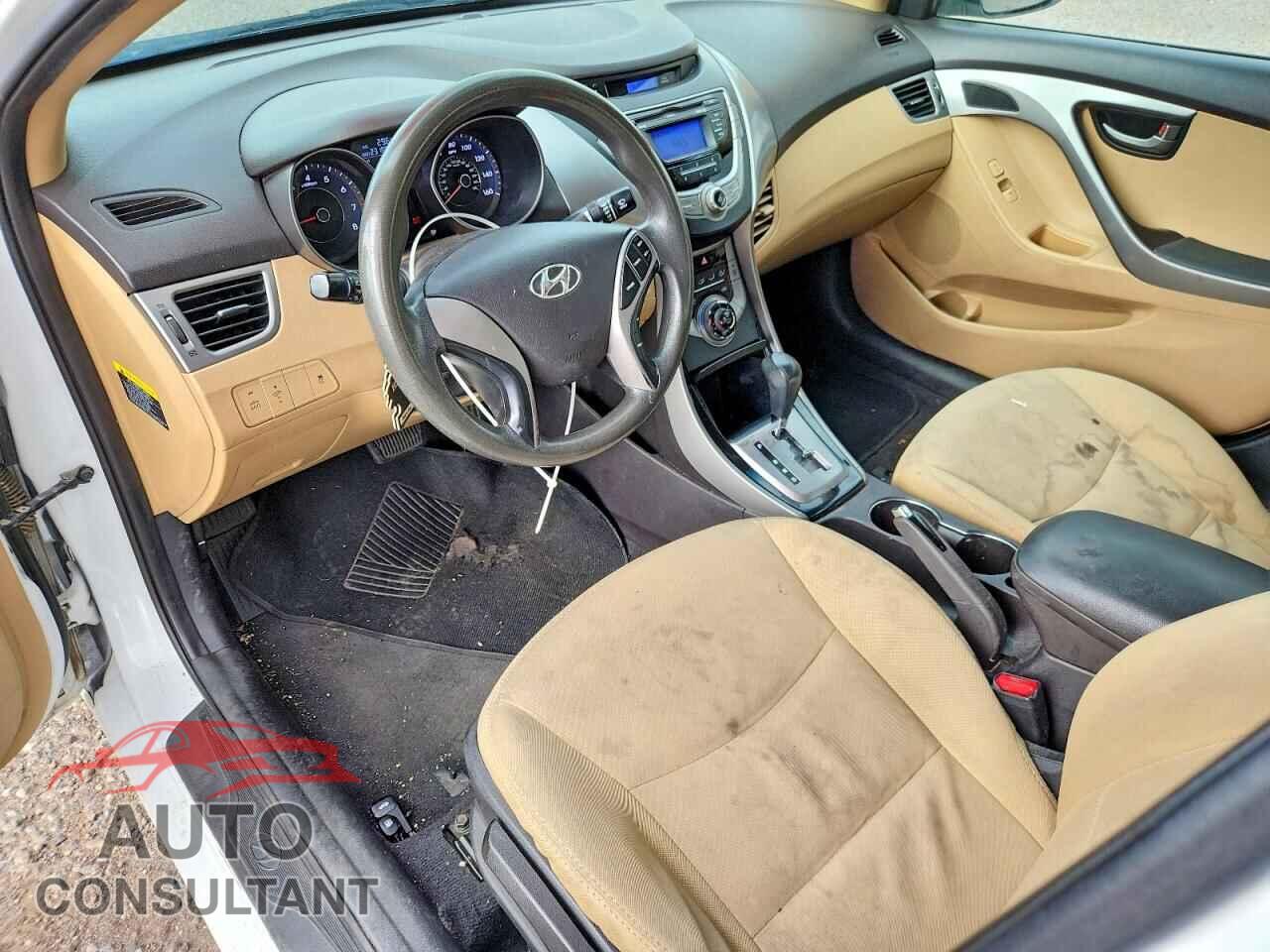 HYUNDAI ELANTRA 2013 - 5NPDH4AE4DH211237