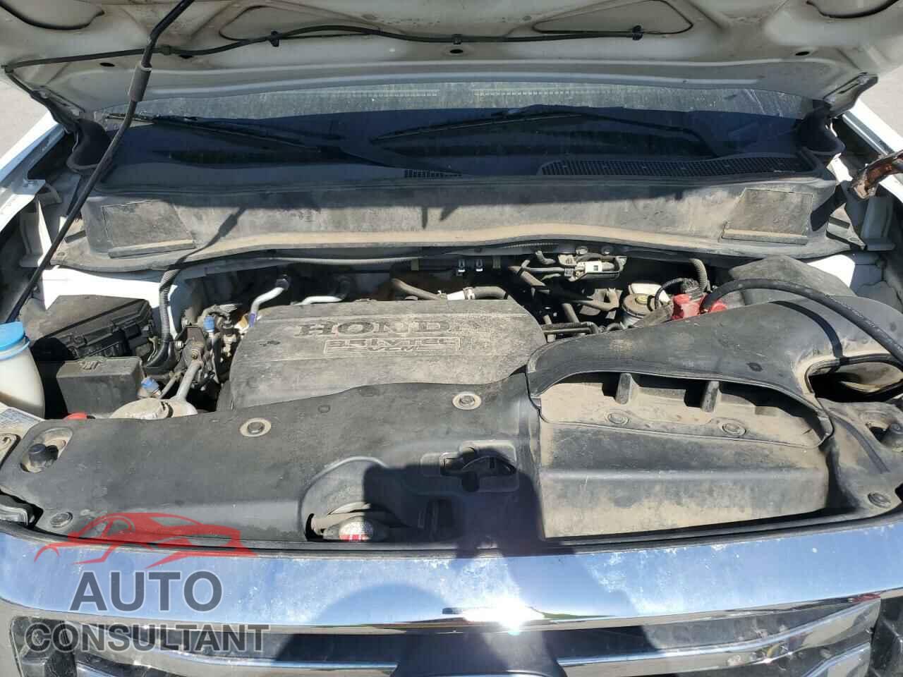 HONDA PILOT 2013 - 5FNYF3H44DB016445