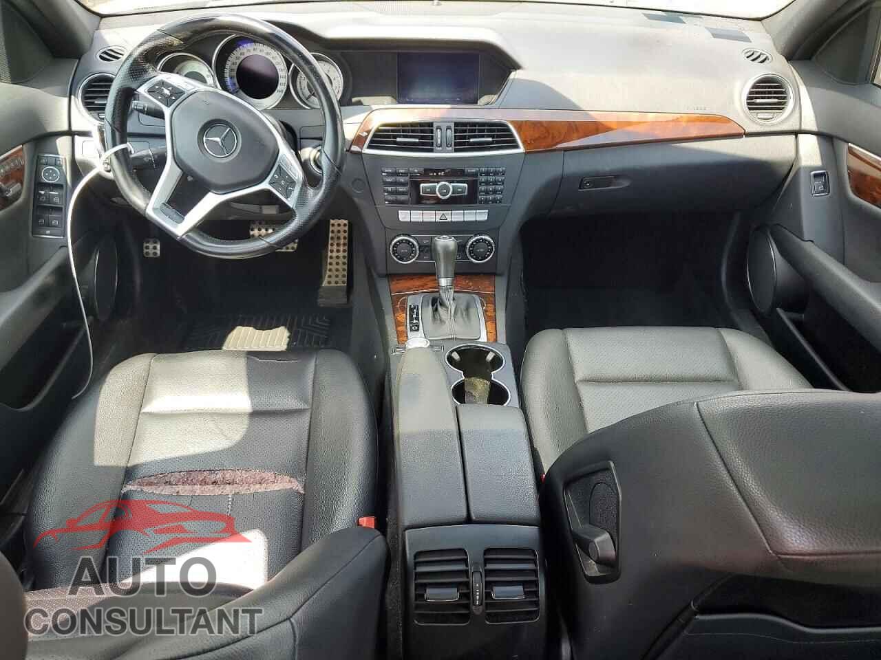 MERCEDES-BENZ C-CLASS 2012 - WDDGF8BB0CF912516