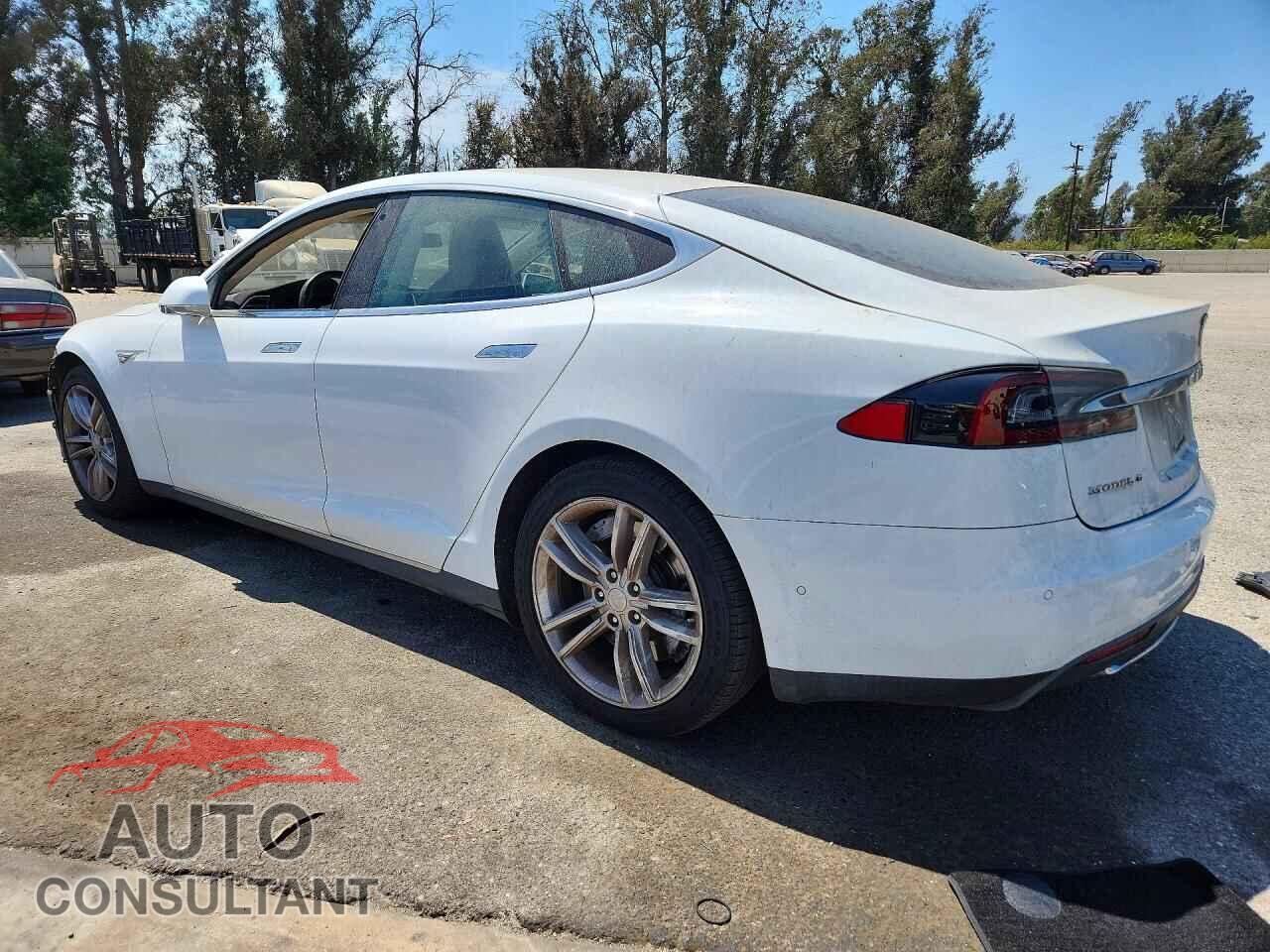 TESLA MODEL S 2015 - 5YJSA1E14FF109133