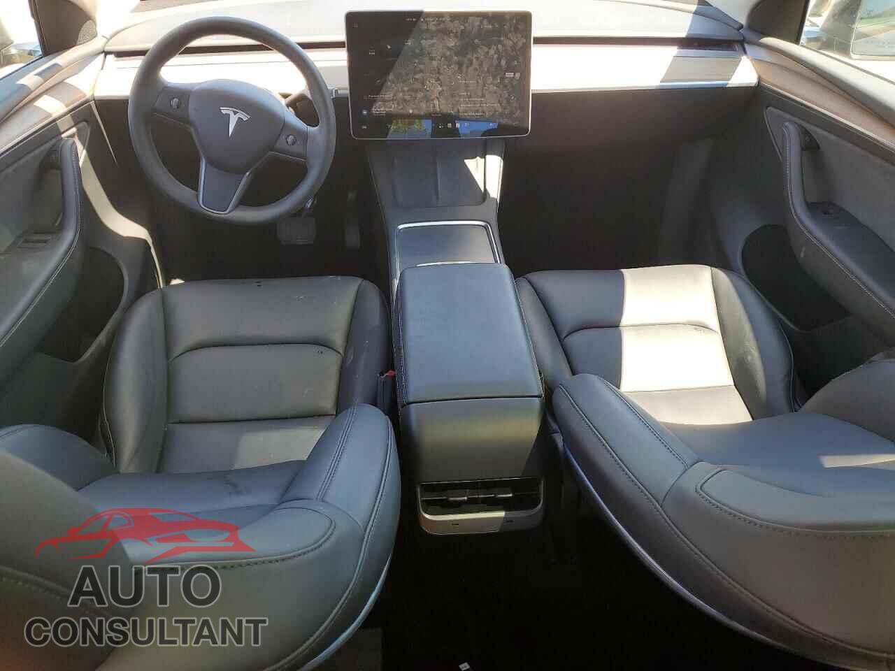 TESLA MODEL Y 2024 - 7SAYGDEE9RF009467