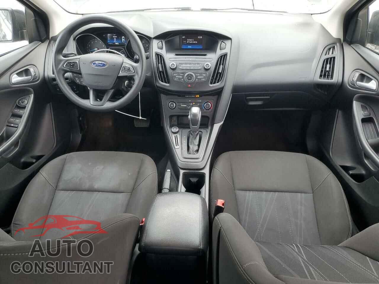 FORD FOCUS 2015 - 1FADP3F21FL200454