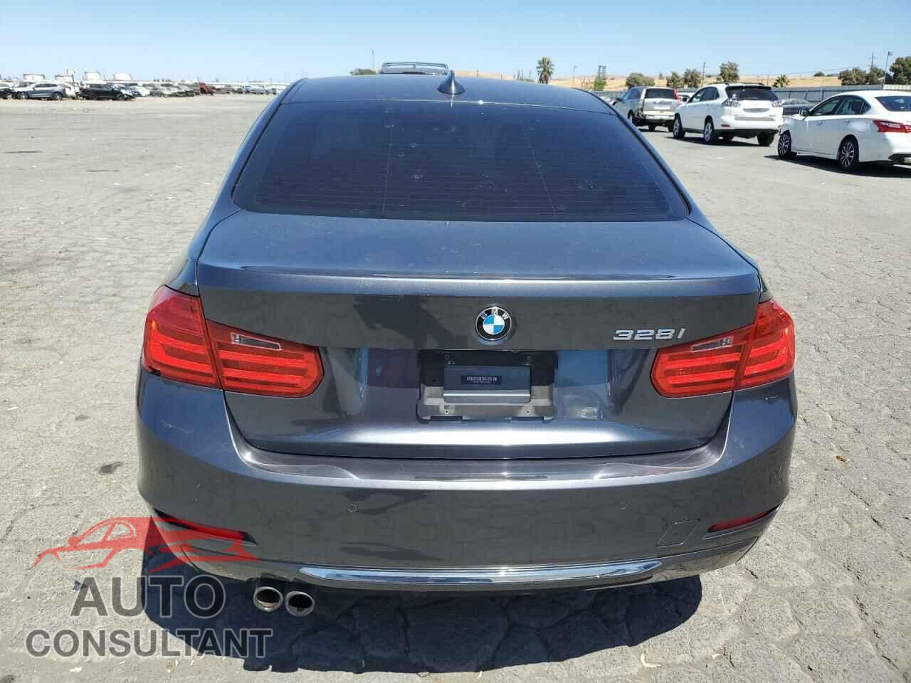 BMW 3 SERIES 2014 - WBA3C1C52EK110185