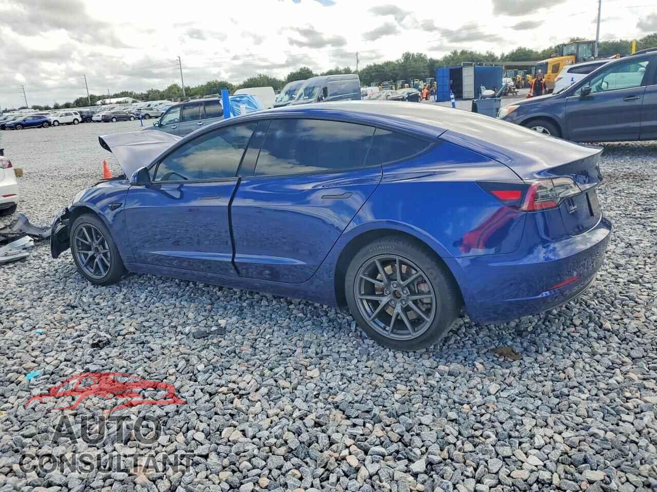 TESLA MODEL 3 2023 - 5YJ3E1EA0PF490523