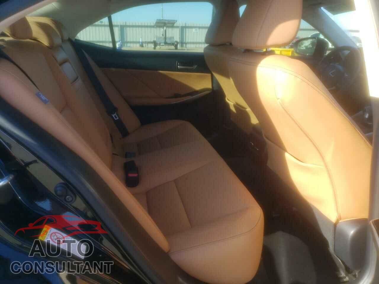 LEXUS IS 2018 - JTHBA1D22J5069329