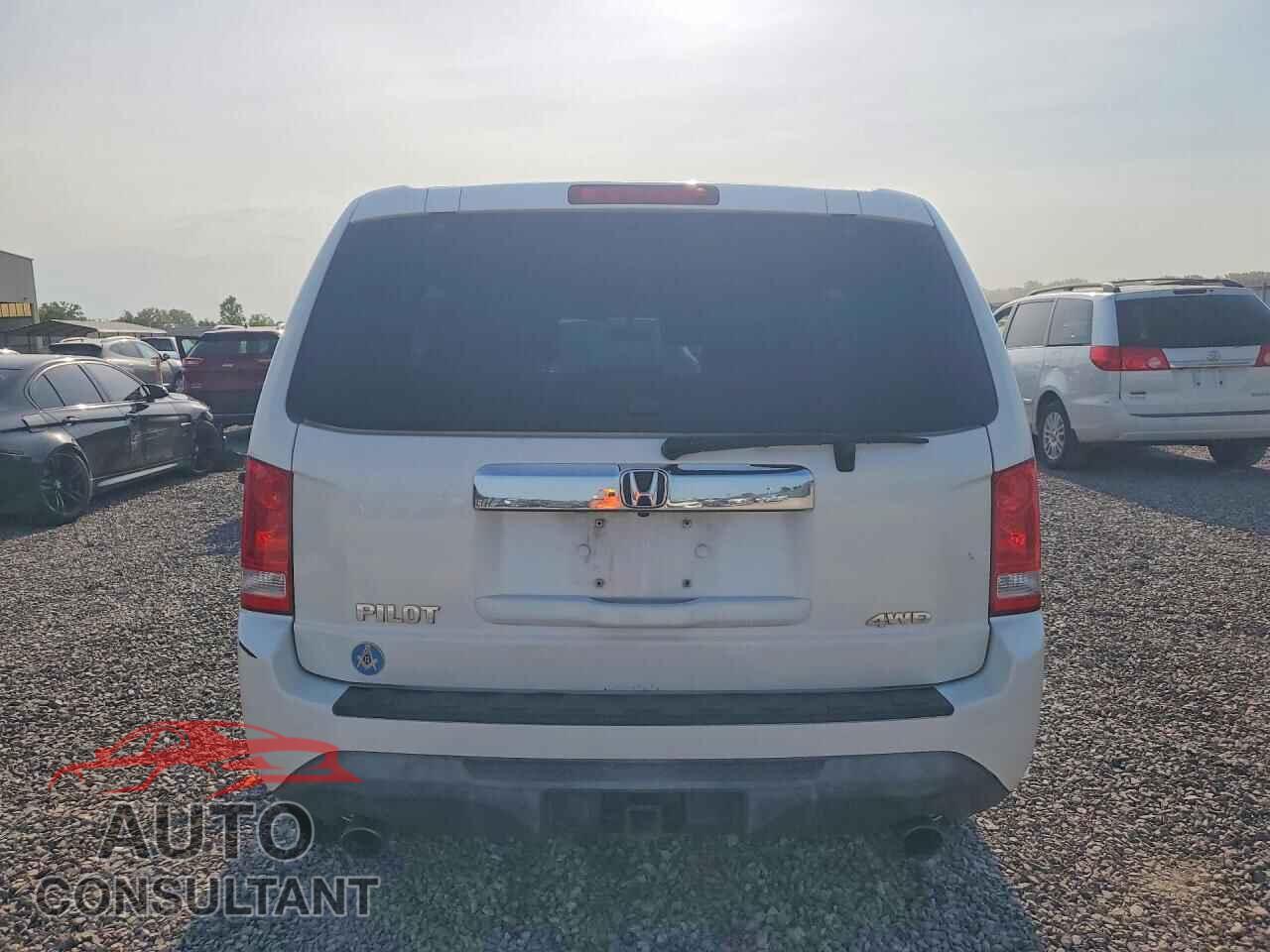 HONDA PILOT 2014 - 5FNYF4H45EB036226