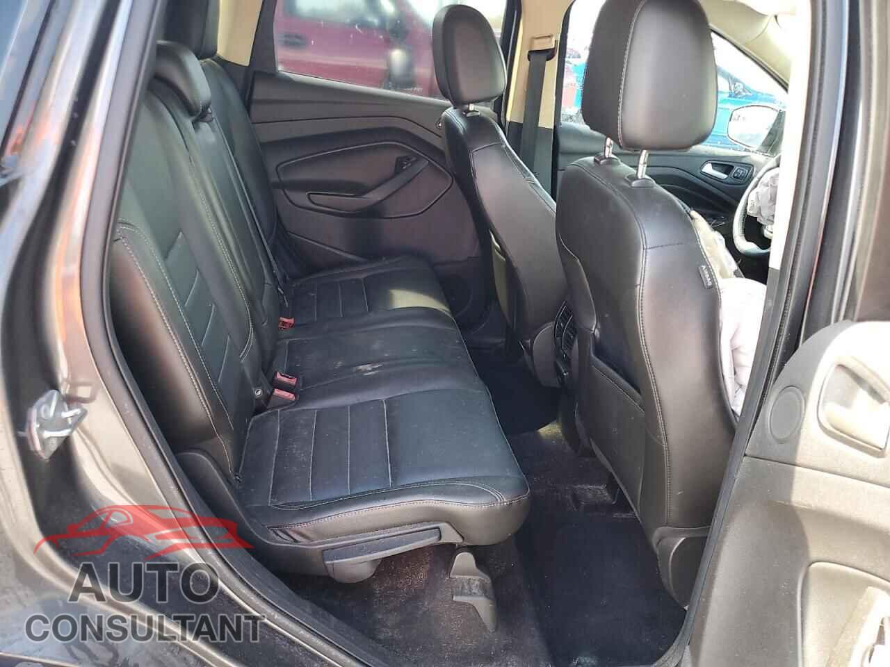 FORD ESCAPE 2015 - 1FMCU9J91FUB24696
