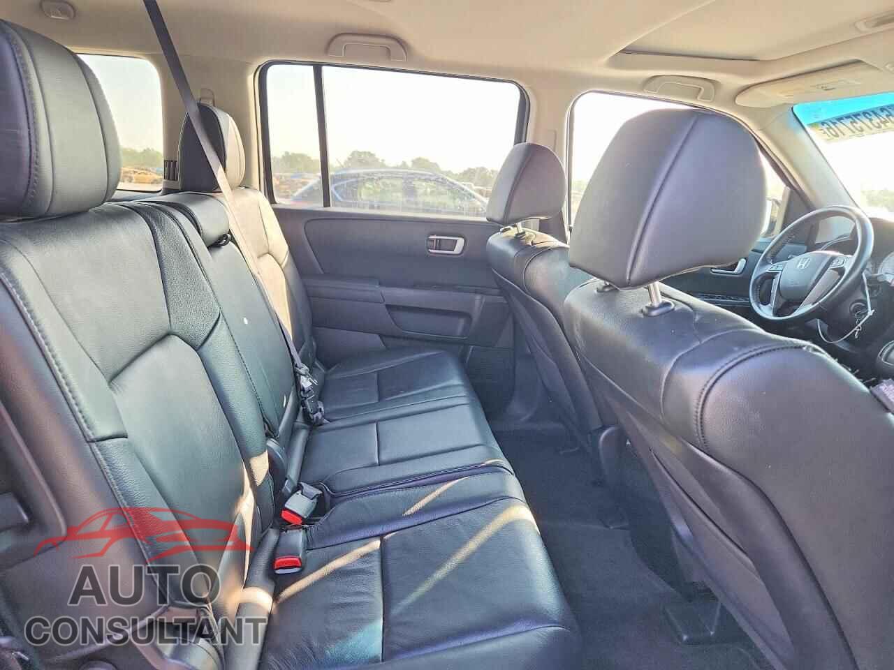 HONDA PILOT 2013 - 5FNYF4H52DB008598