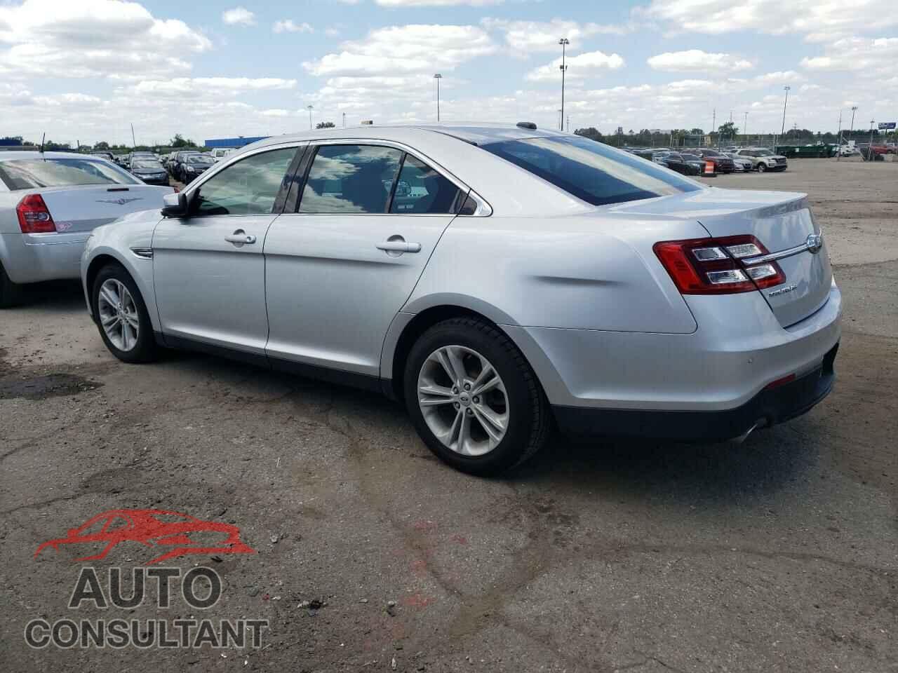 FORD TAURUS 2017 - 1FAHP2E81HG110458