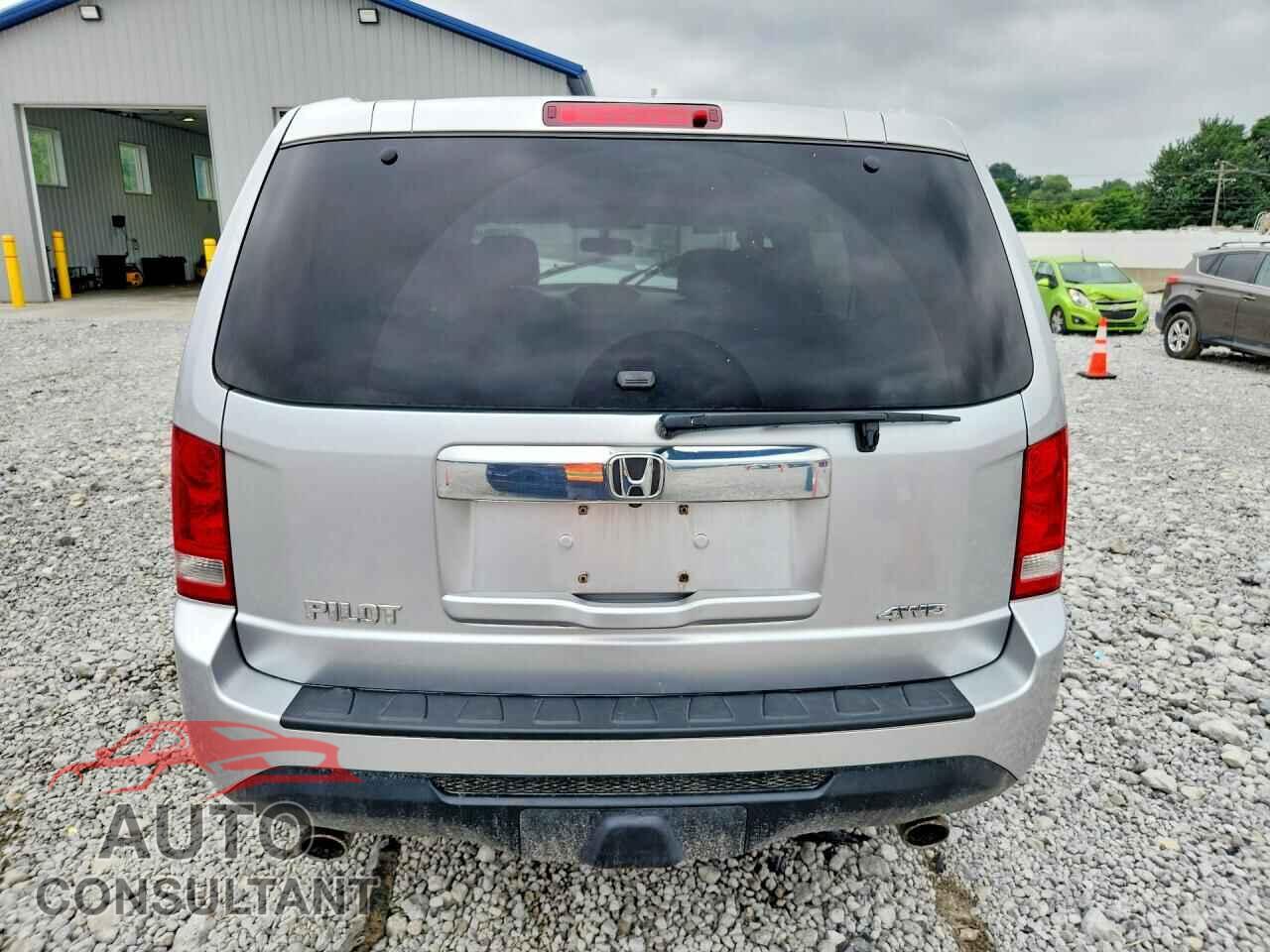 HONDA PILOT 2014 - 5FNYF4H50EB045201