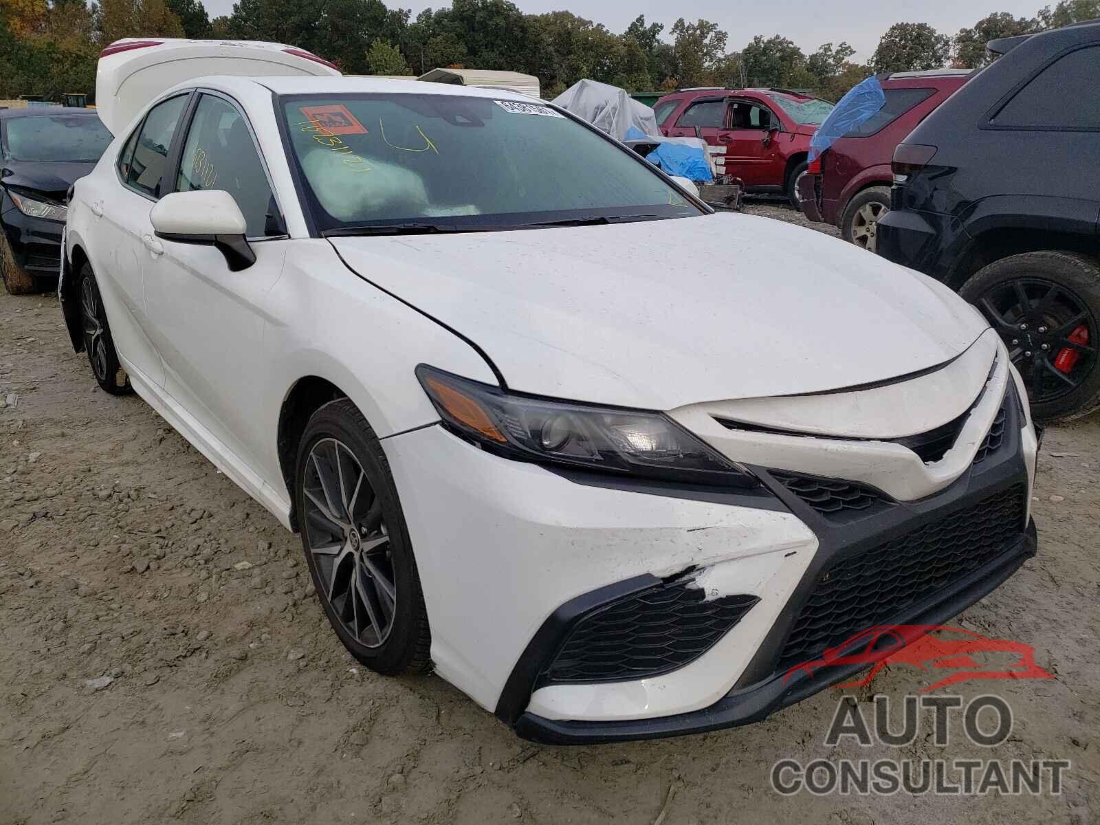 TOYOTA CAMRY 2021 - 4T1G11AK9MU493818