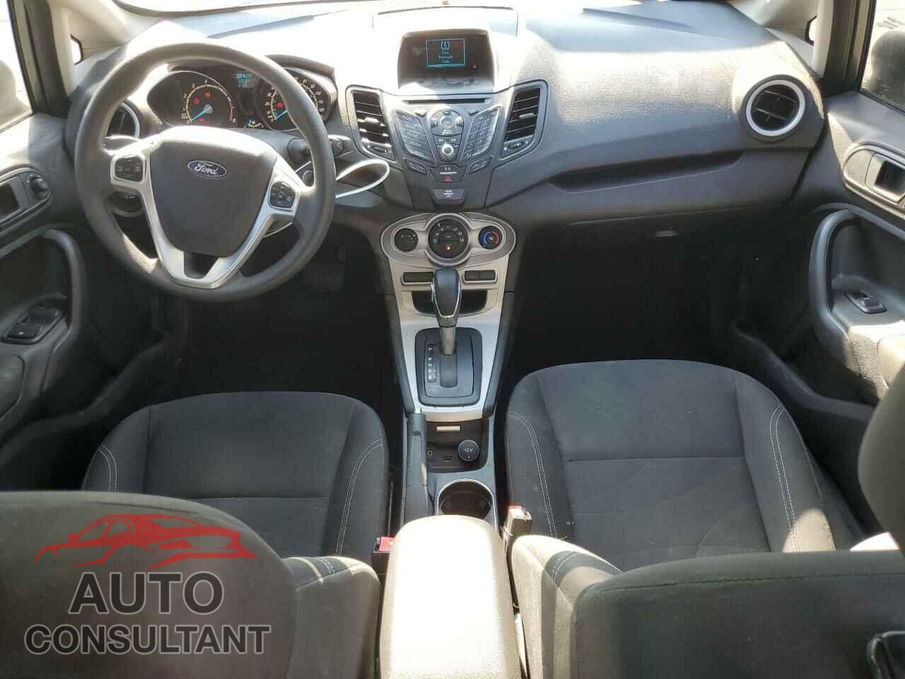 FORD FIESTA 2017 - 3FADP4EJ1HM131944