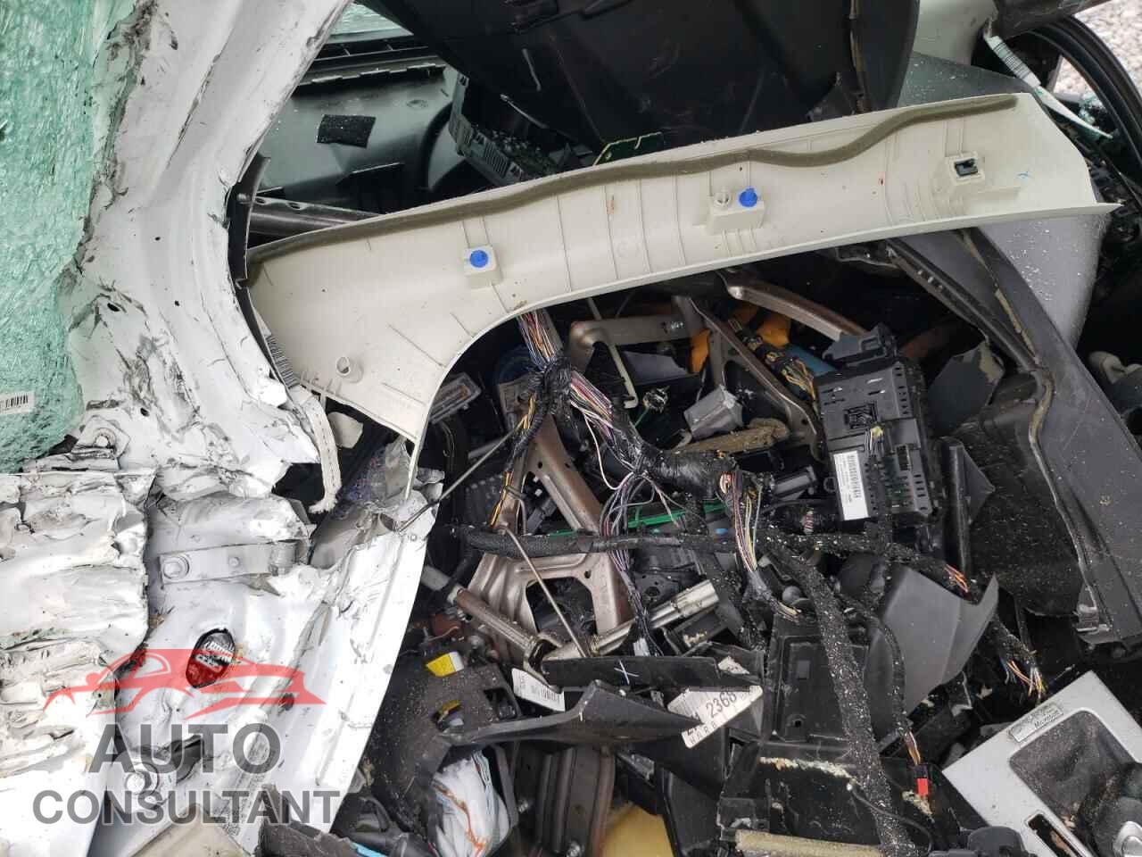 FORD FOCUS 2014 - 1FADP3F2XEL176086