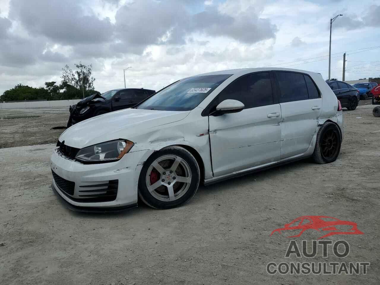 VOLKSWAGEN GTI 2017 - 3VW5T7AU1HM051388