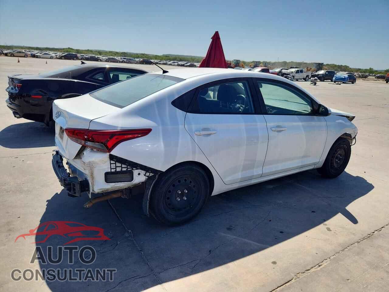 HYUNDAI ACCENT 2018 - 3KPC24A39JE018383