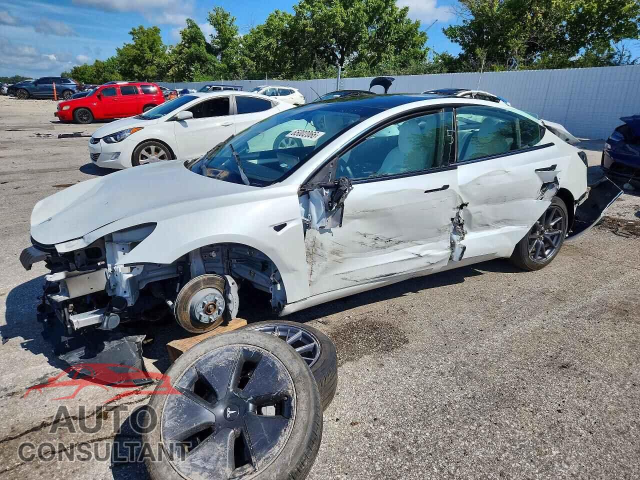 TESLA UNKNOWN 2022 - 5YJ3E1EB0NF349165