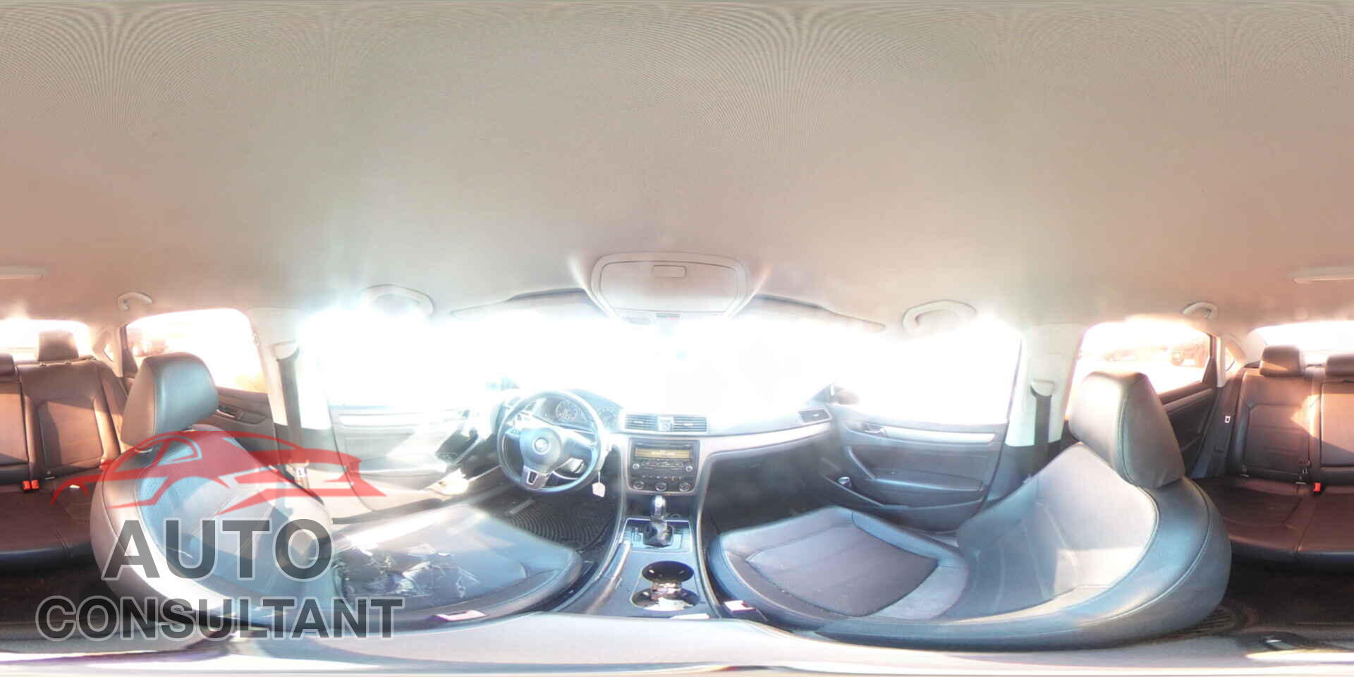 VOLKSWAGEN PASSAT 2015 - 1VWAT7A37FC020019