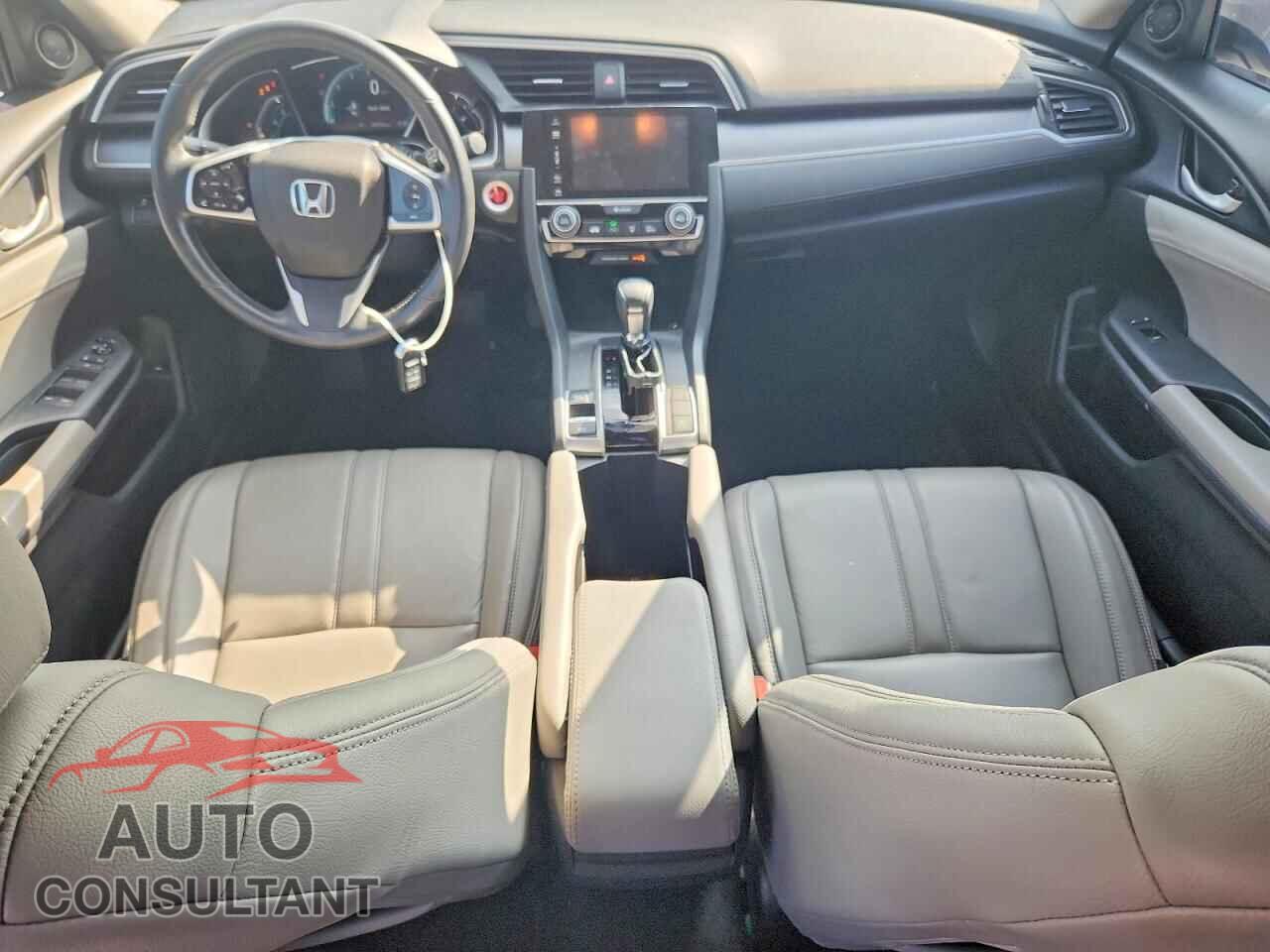 HONDA CIVIC 2017 - 19XFC2F78HE011624