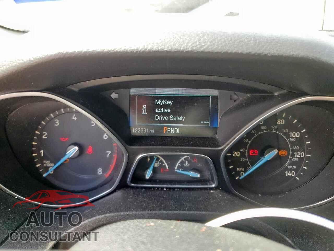 FORD FOCUS 2015 - 1FADP3E21FL221273